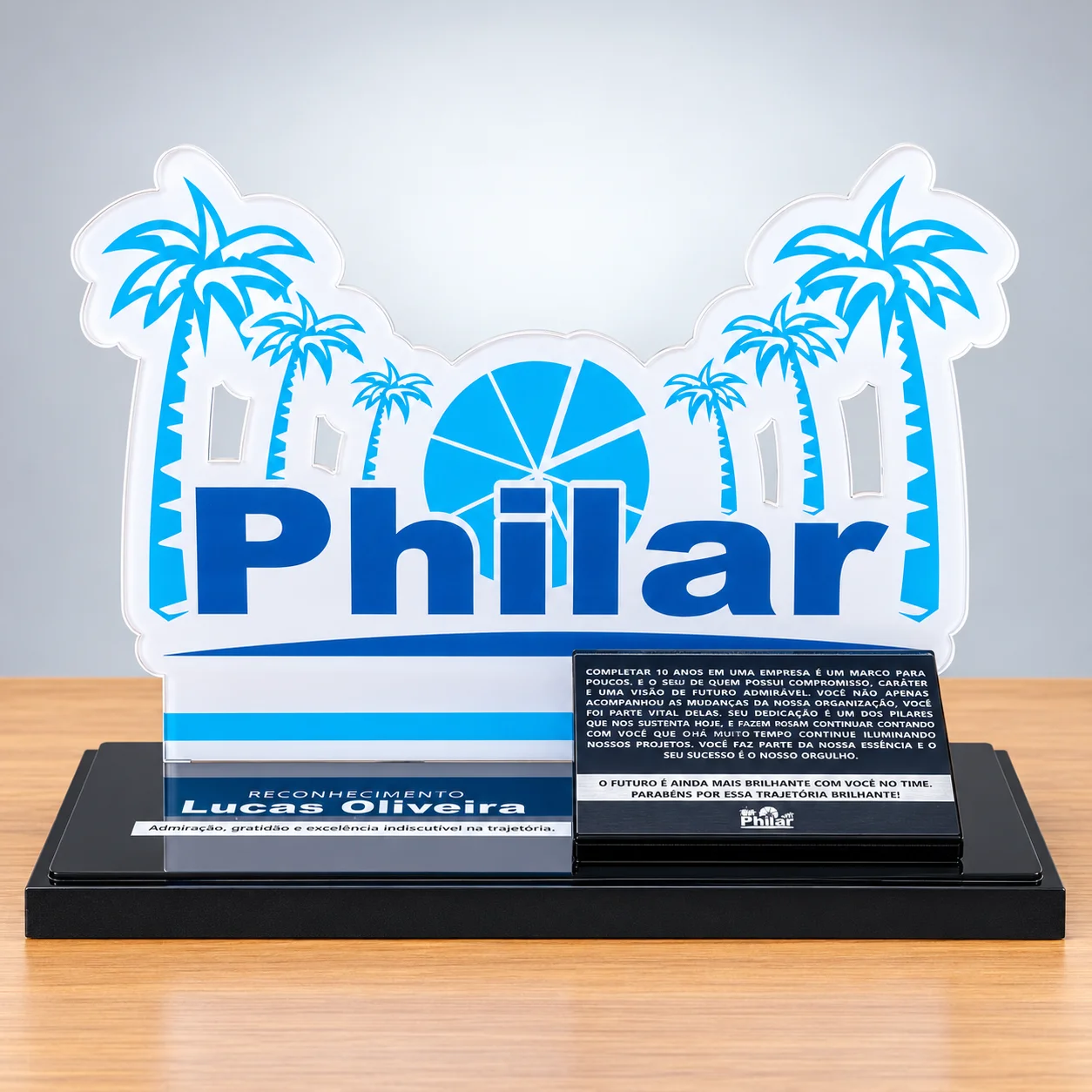 Troféus Personalizados em Acrílico